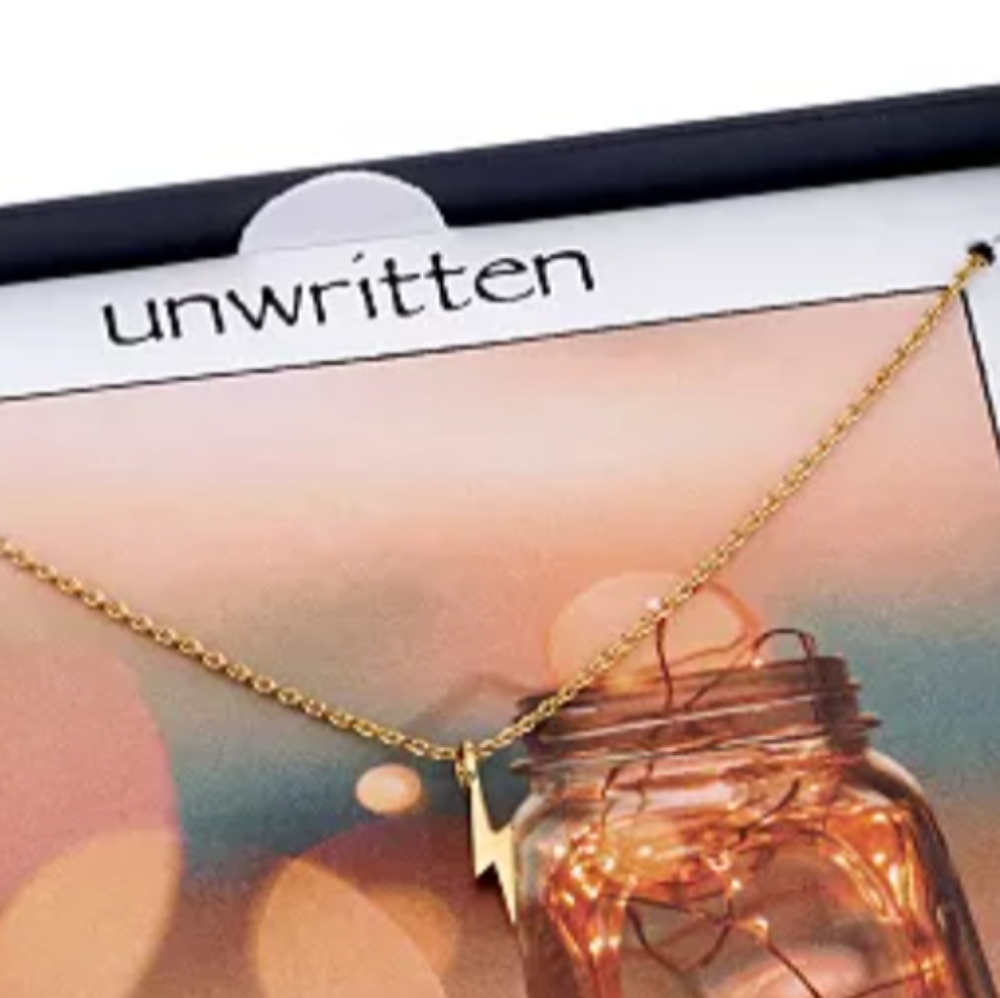 •unwritten Lightning Bolt Necklace